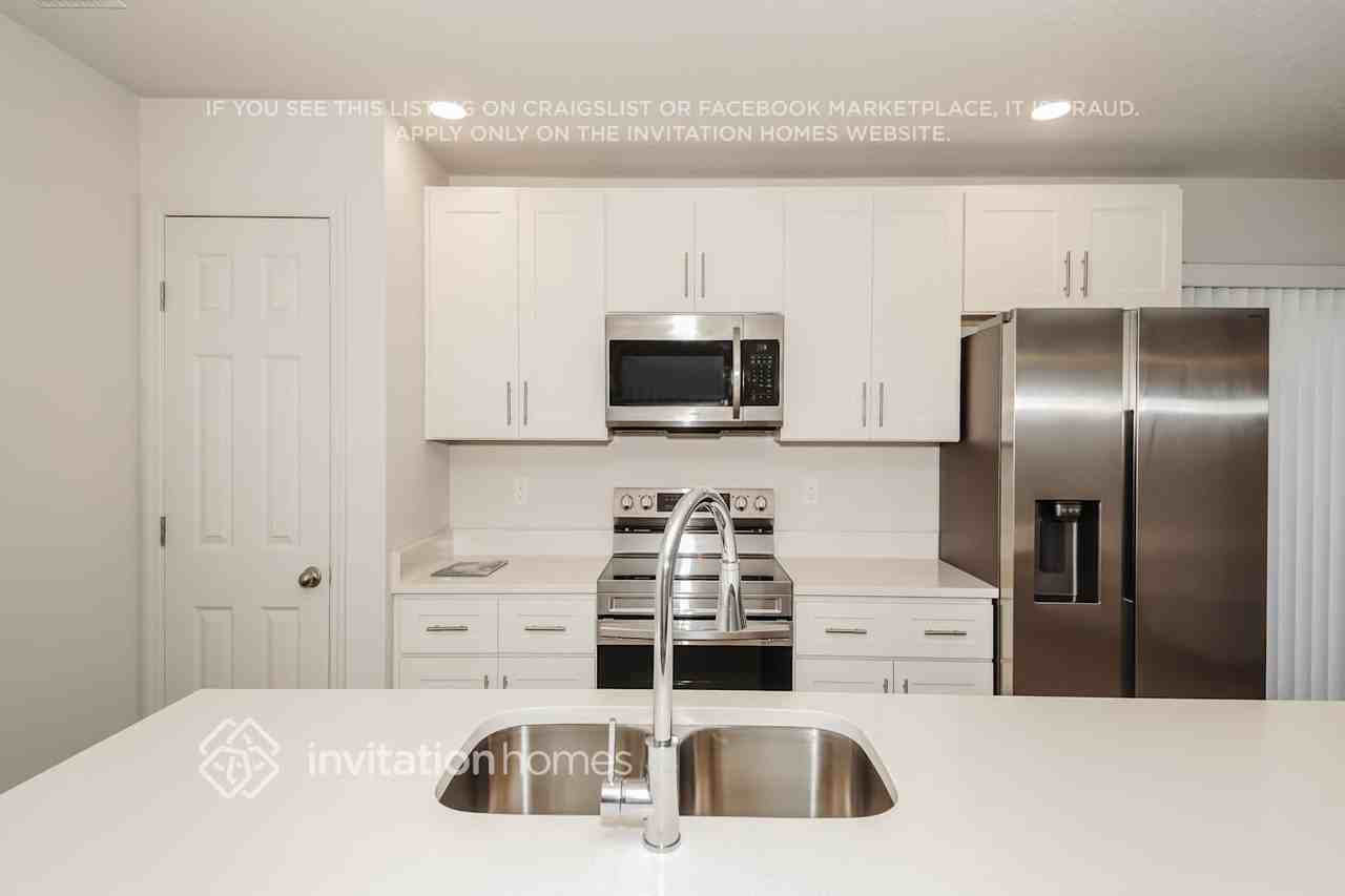 21 Pennfield Ln - Photo 7 of 16