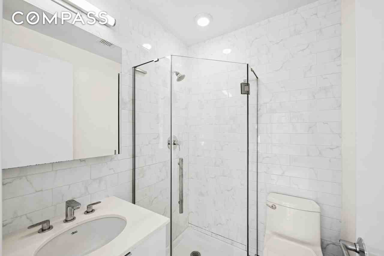 1164 Greene Ave #3A - Photo 6 of 10