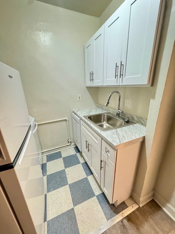 625 Gramatan Ave #GRU - Photo 3 of 5