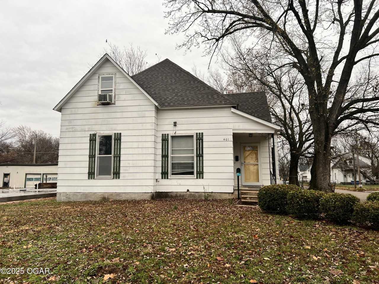 401 North Byers Avenue