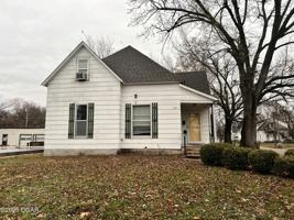 featured image of 401 North Byers Avenue