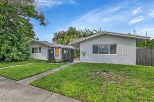 1021 Northeast 2nd Street #3 - Photo 1 of 1