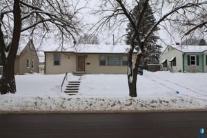 featured image of 1905 South Western Avenue