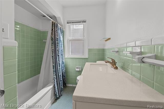 816 E 3rd St - Photo 6 of 15