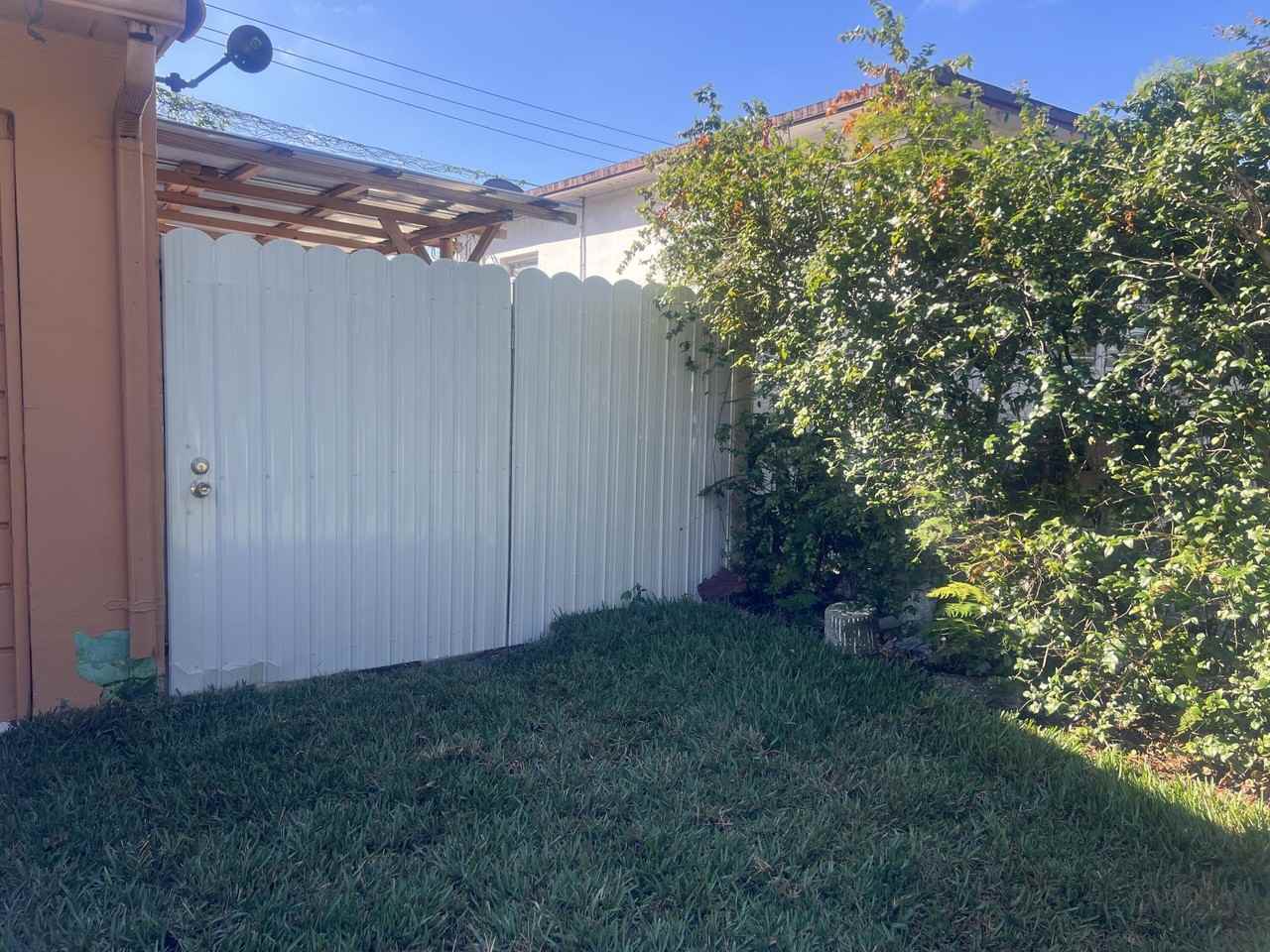 210 W 60th St #B - Photo 2 of 10