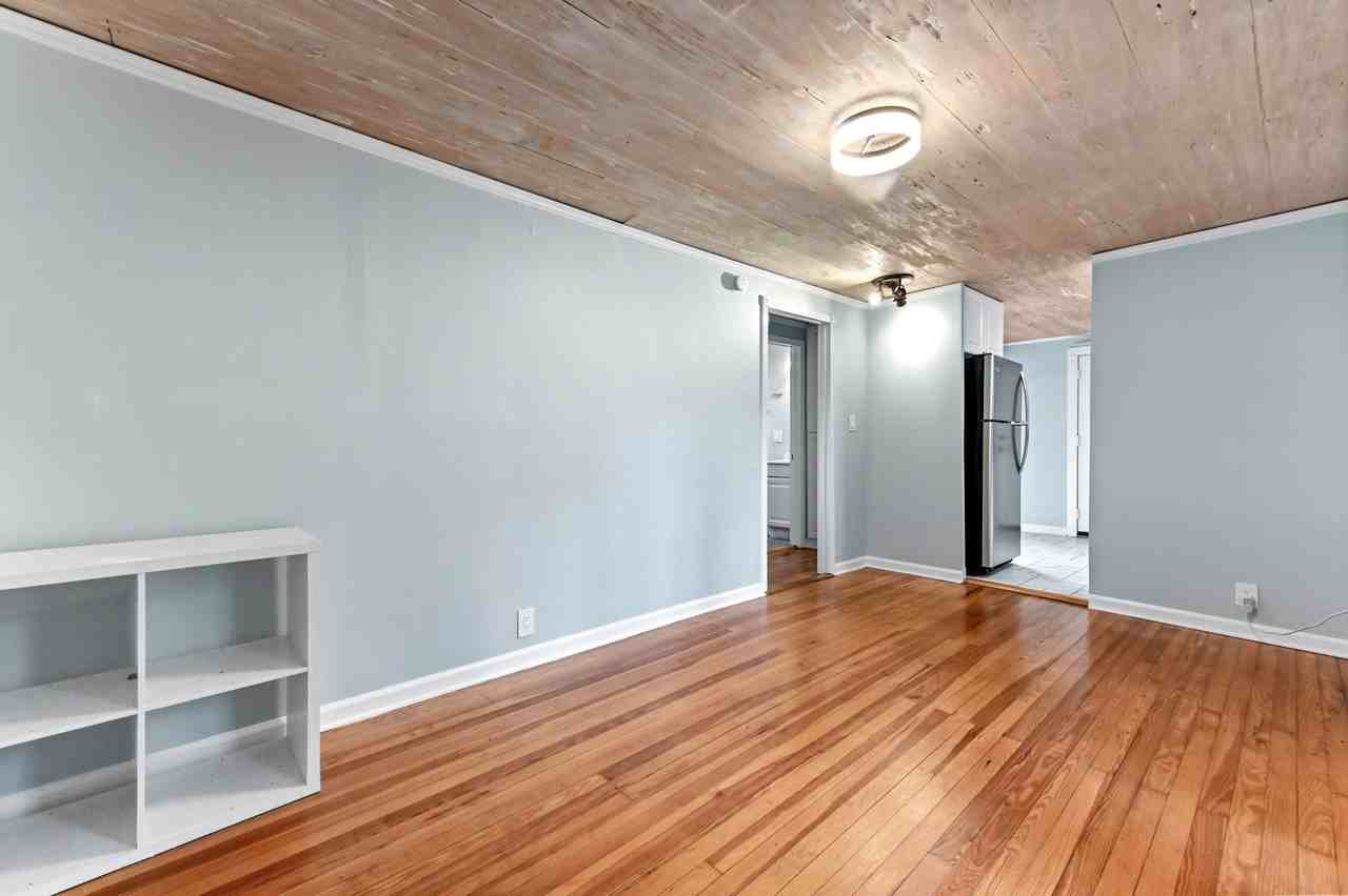 424 51st St - Photo 6 of 19