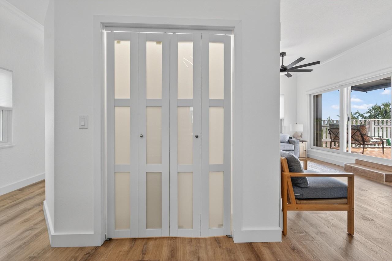 300 E 24th St - Photo 6 of 19