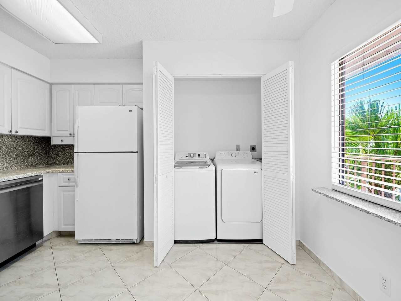 7321 Amberly Ln #206 - Photo 4 of 27