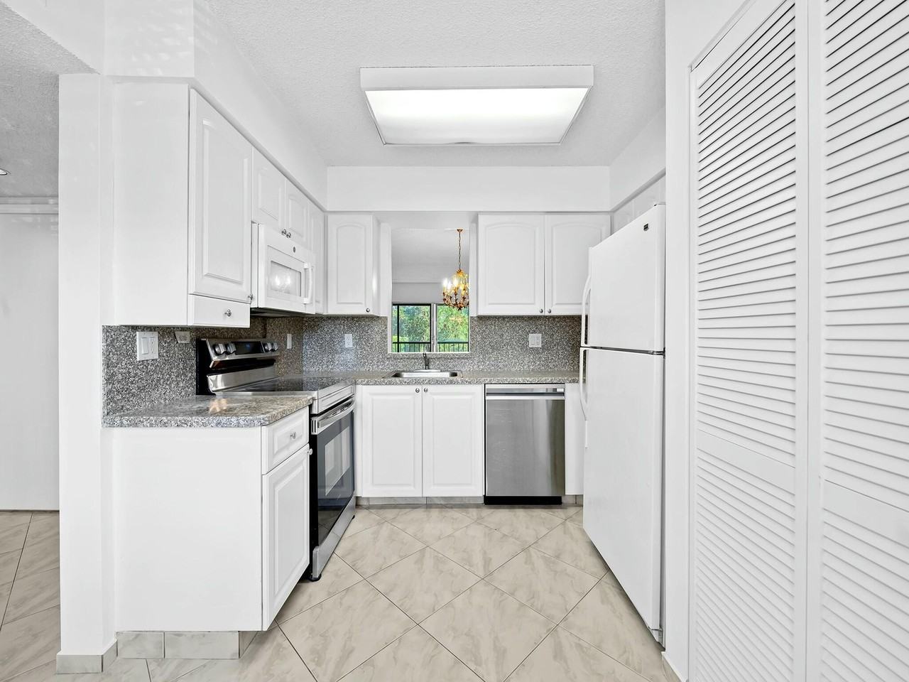 7321 Amberly Ln #206 - Photo 6 of 27