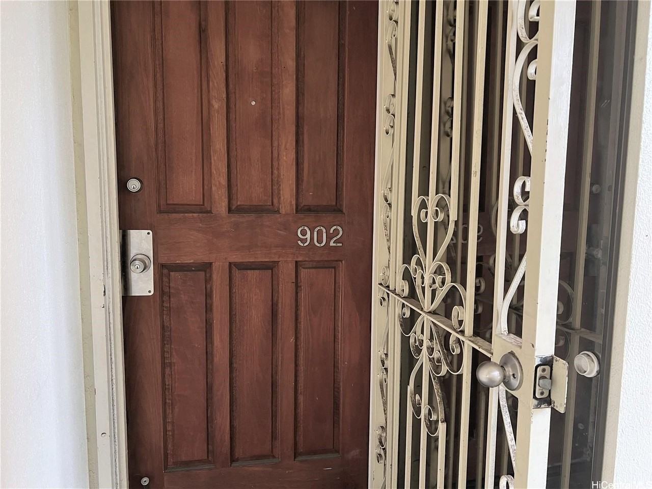 1860 Ala Moana Blvd Apt 902b - Photo 2 of 15