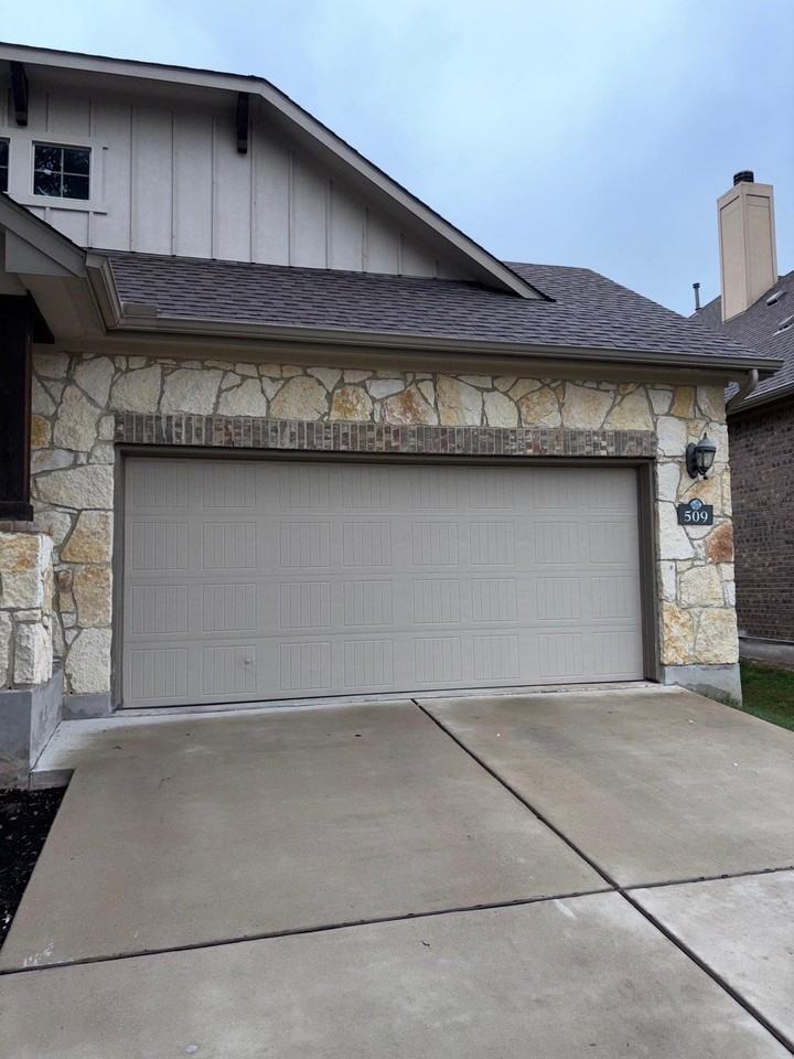 509 Fair Oaks Dr - Photo 2 of 27