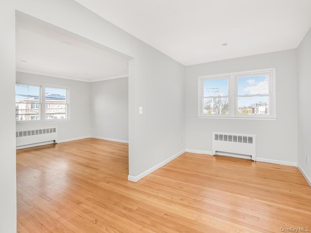 226 Kingston Ave - Photo 3 of 8