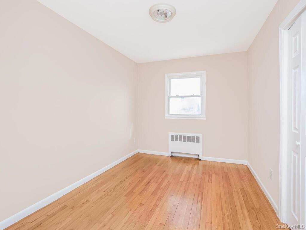 226 Kingston Ave - Photo 6 of 8