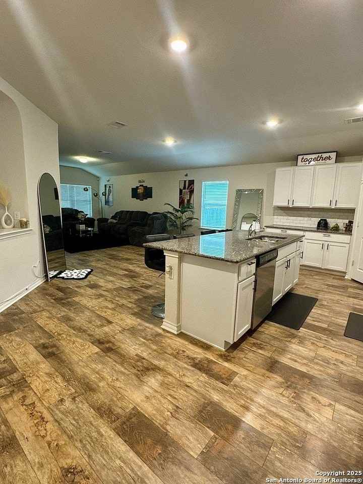 San Antonio Ave - Photo 3 of 11