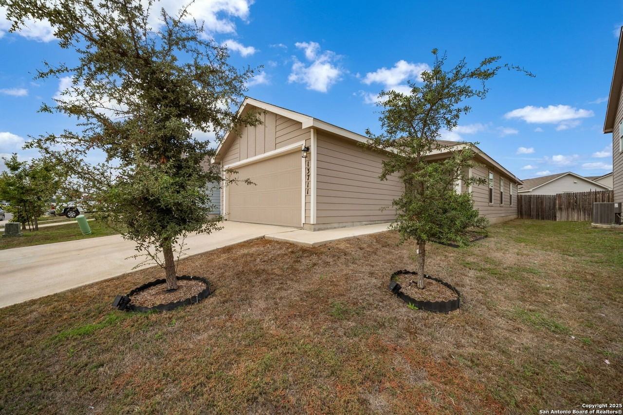 13711 Haystack Ridge - Photo 3 of 25