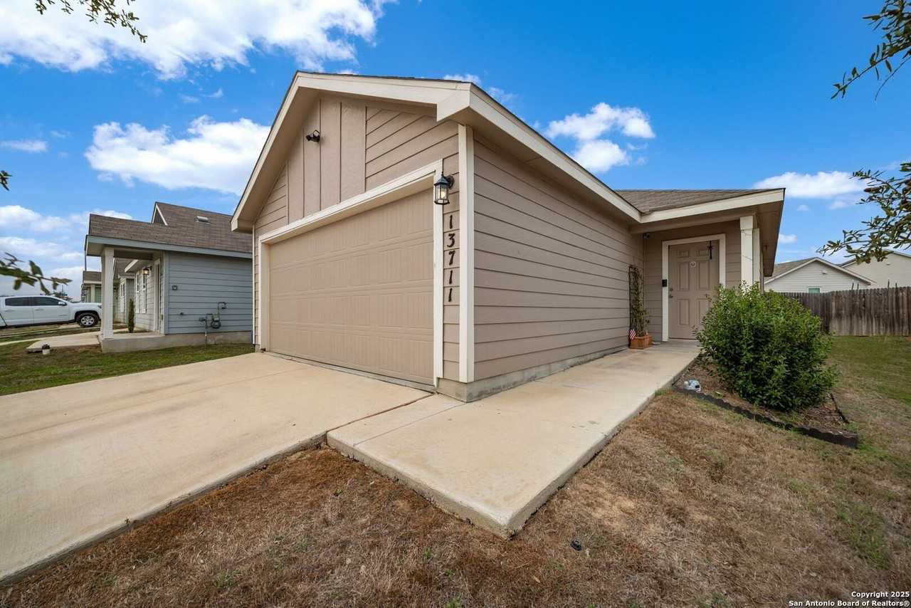 13711 Haystack Ridge - Photo 4 of 25