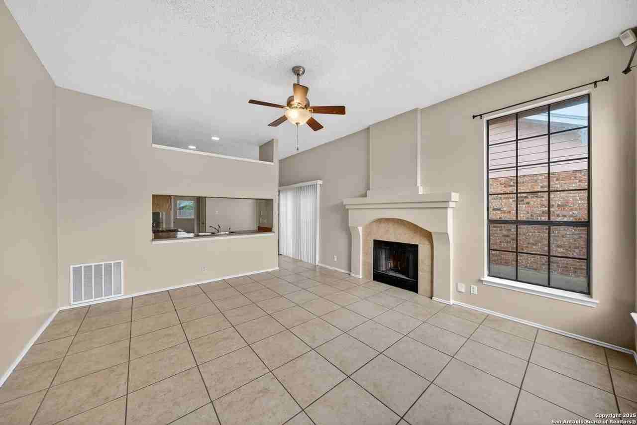 9971 Echo Plain Dr - Photo 3 of 26