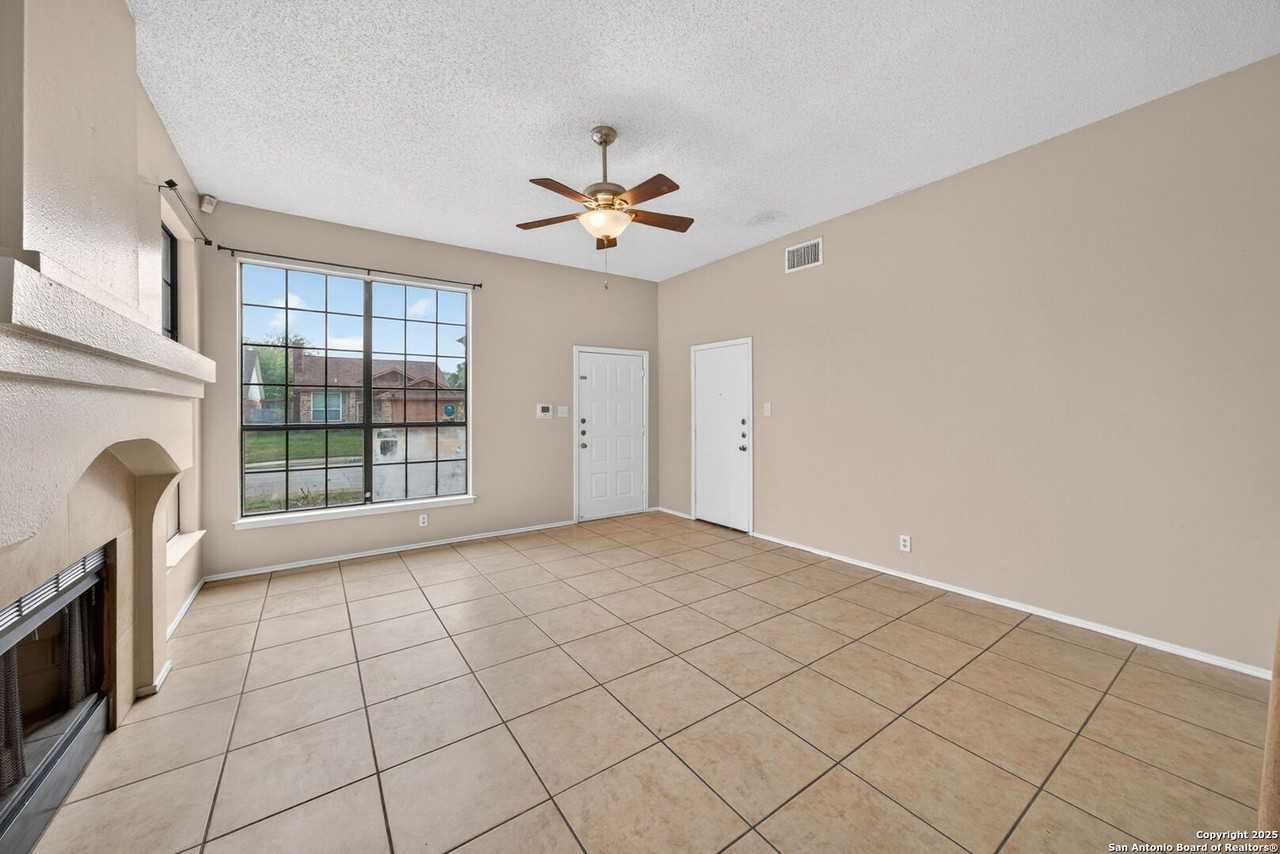 9971 Echo Plain Dr - Photo 6 of 26