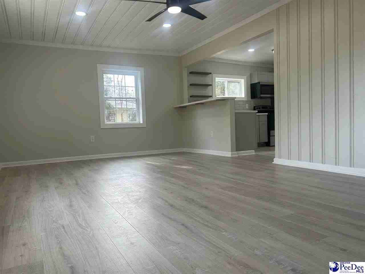 236 Wells Street - Photo 4 of 10