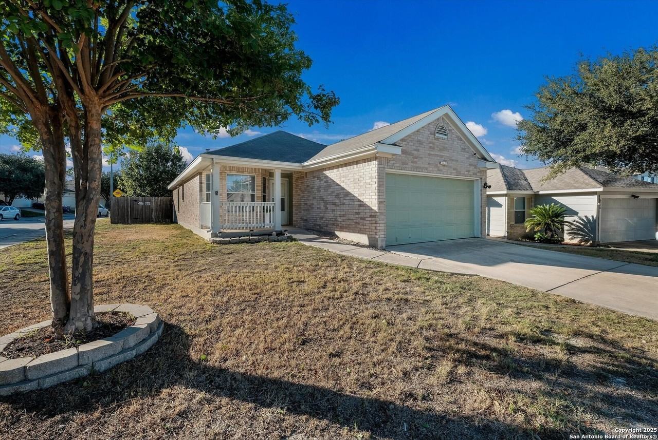 6719 Dragon Crk - Photo 2 of 18