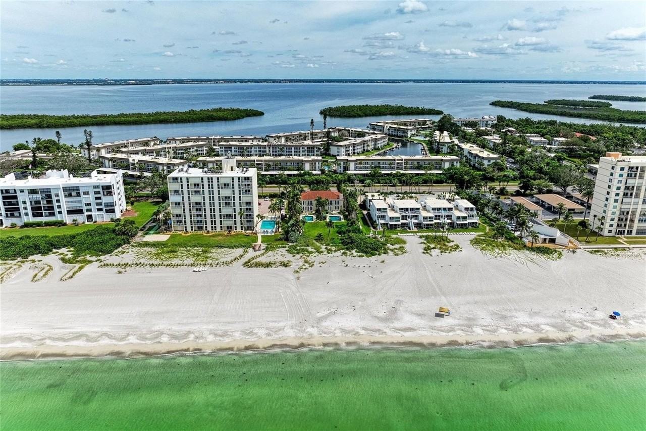 4473 Gulf Of Mexico Dr - Photo 2 of 50