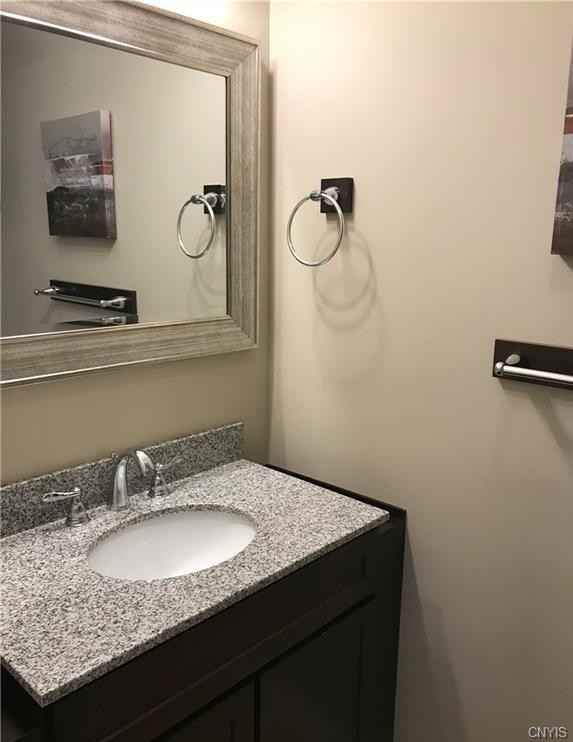 122 Pheasant's Run - Photo 5 of 10