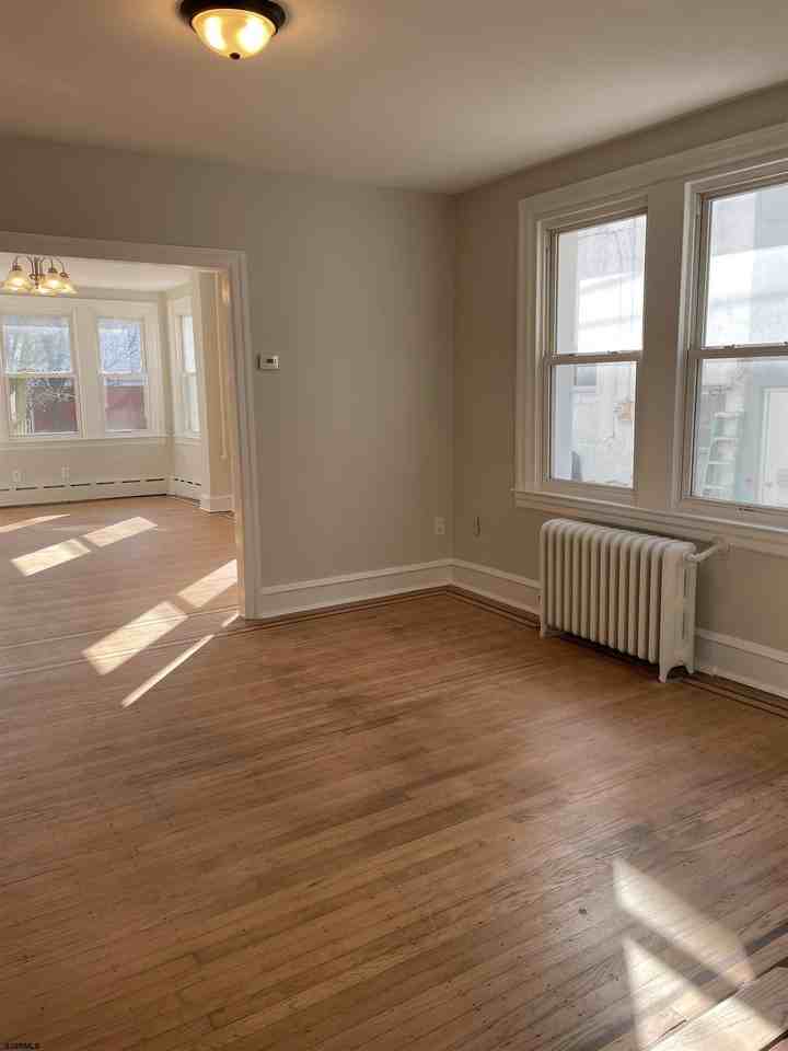 3917 Winchester Avenue - Photo 7 of 23