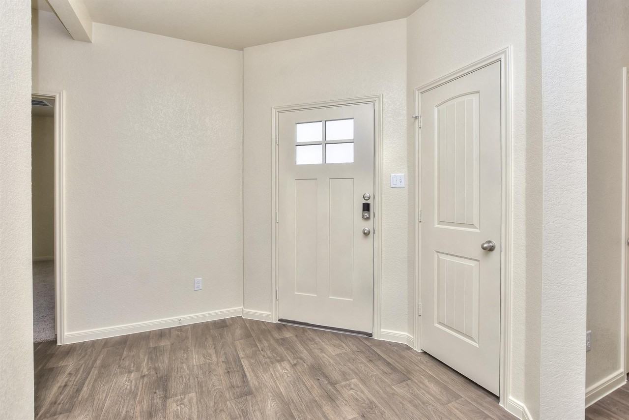 6201 Kildare Dr - Photo 6 of 29