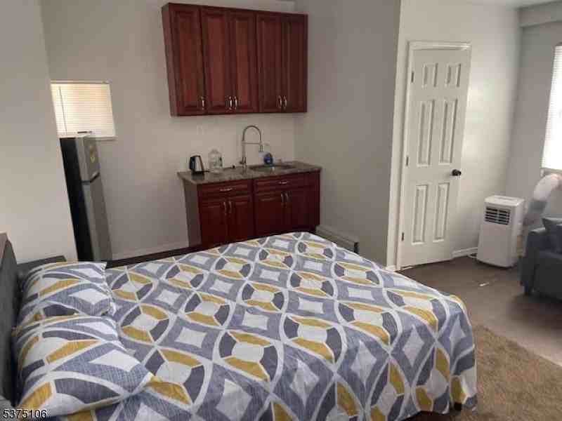 2420 East Edgar Road - Photo 4 of 9