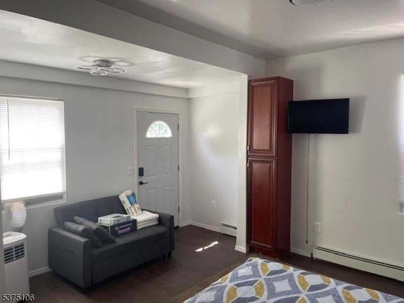 2420 East Edgar Road - Photo 5 of 9