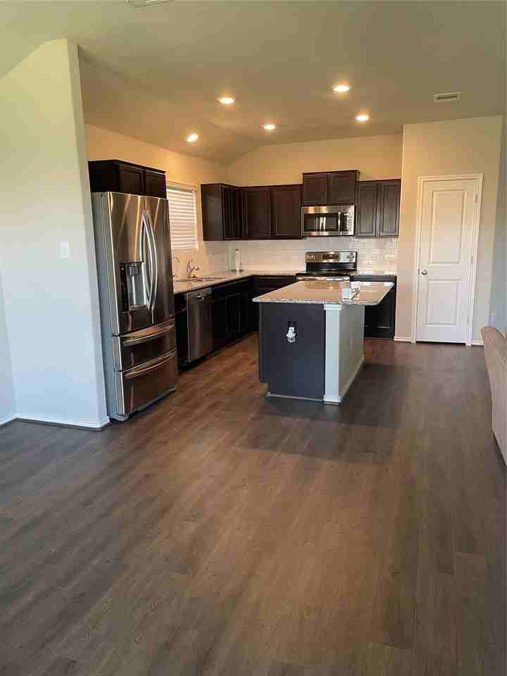 278 Xanadu Dr - Photo 4 of 29