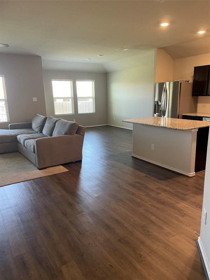 278 Xanadu Dr - Photo 6 of 29
