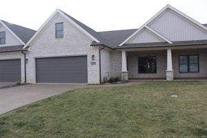 featured image of 3075 White Oak Trail
