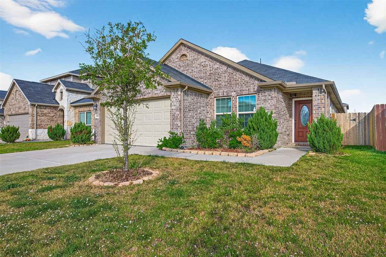 7219 Victorville Drive - Photo 2 of 34