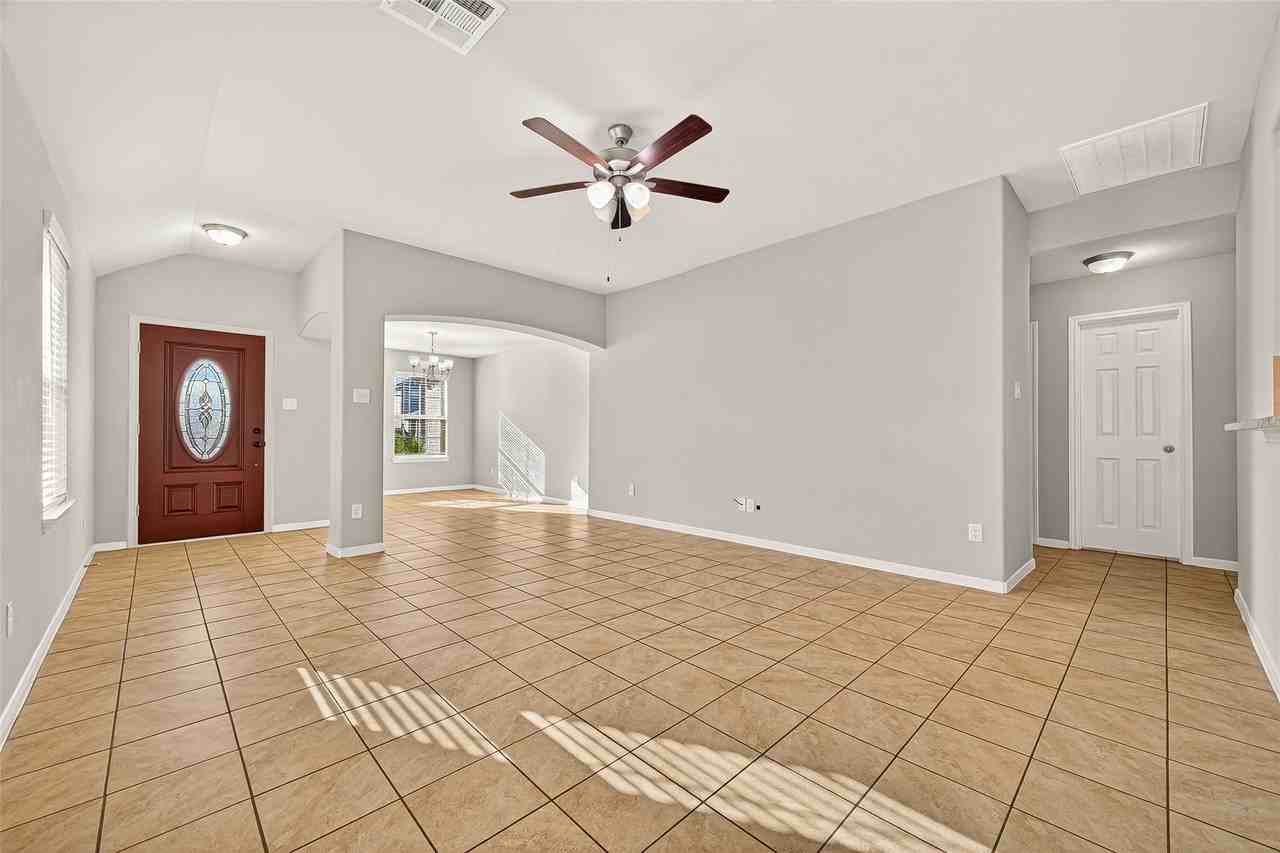 7219 Victorville Drive - Photo 5 of 34