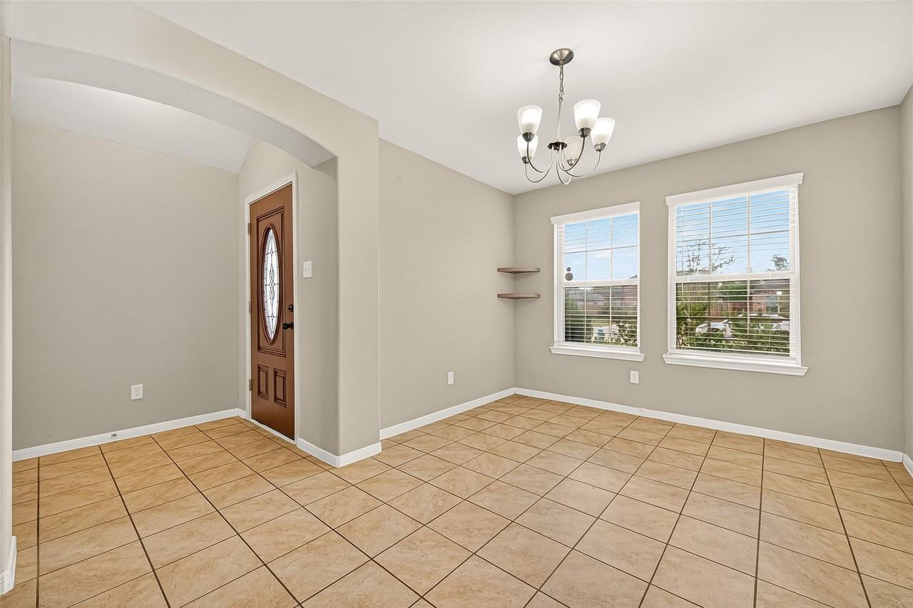 7219 Victorville Drive - Photo 6 of 34