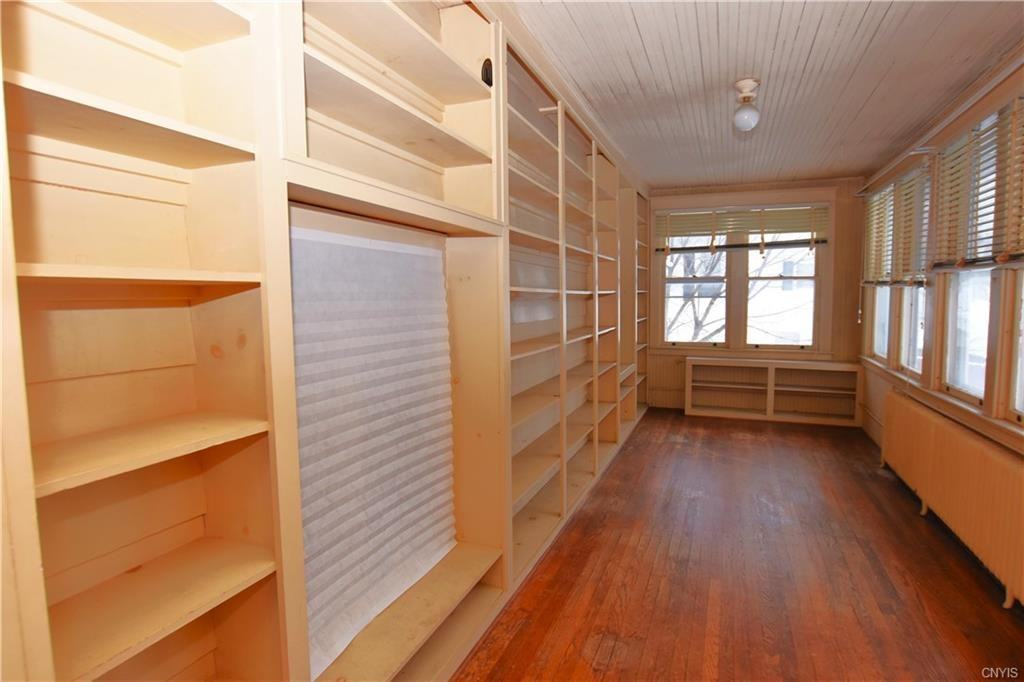 2318 Genesee Street - Photo 2 of 21