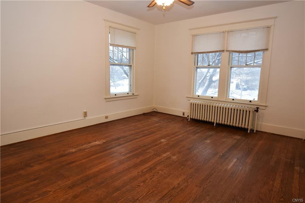 2318 Genesee Street - Photo 5 of 21