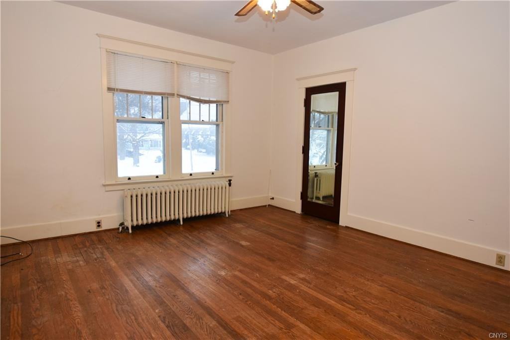 2318 Genesee Street - Photo 6 of 21