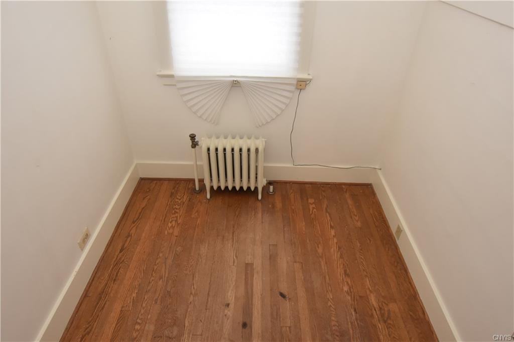 2318 Genesee Street - Photo 7 of 21