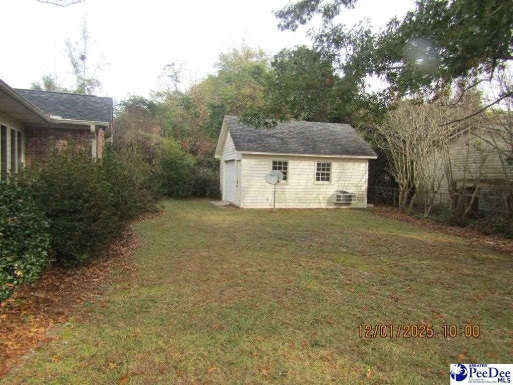 864 Thunderbird Dr - Photo 3 of 17