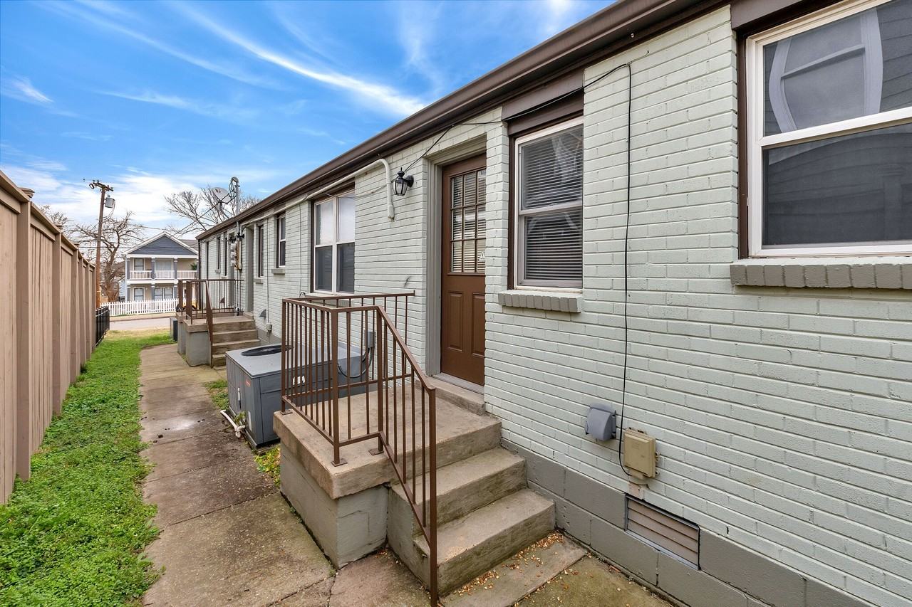 1627 6th Avenue North ##C - Photo 4 of 12