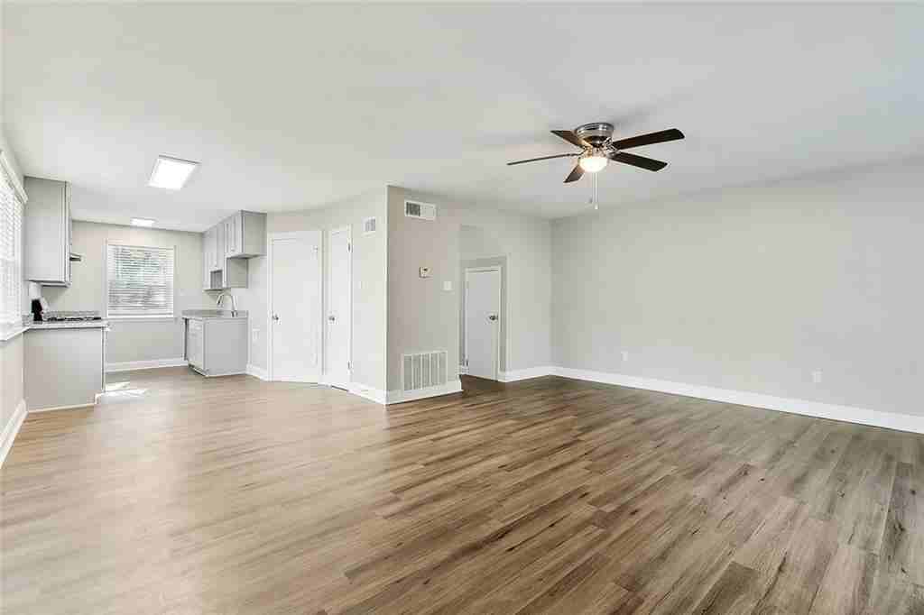 210 Hunt Street ##A - Photo 3 of 12