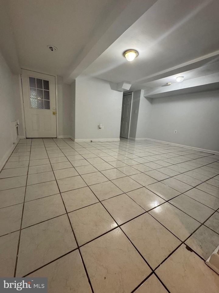 45 Rhode Island Avenue Northwest - Photo 2 of 17