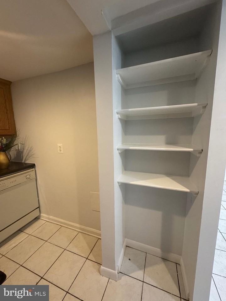 45 Rhode Island Avenue Northwest - Photo 6 of 17