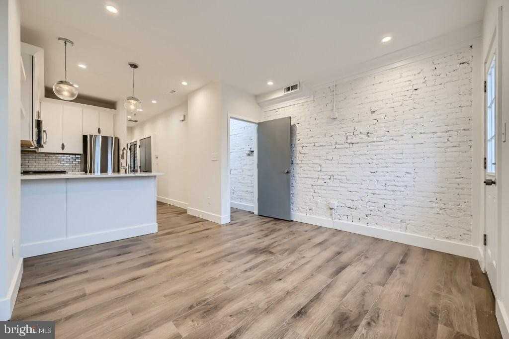 124 S Potomac St Unit 2 #2 - Photo 4 of 14