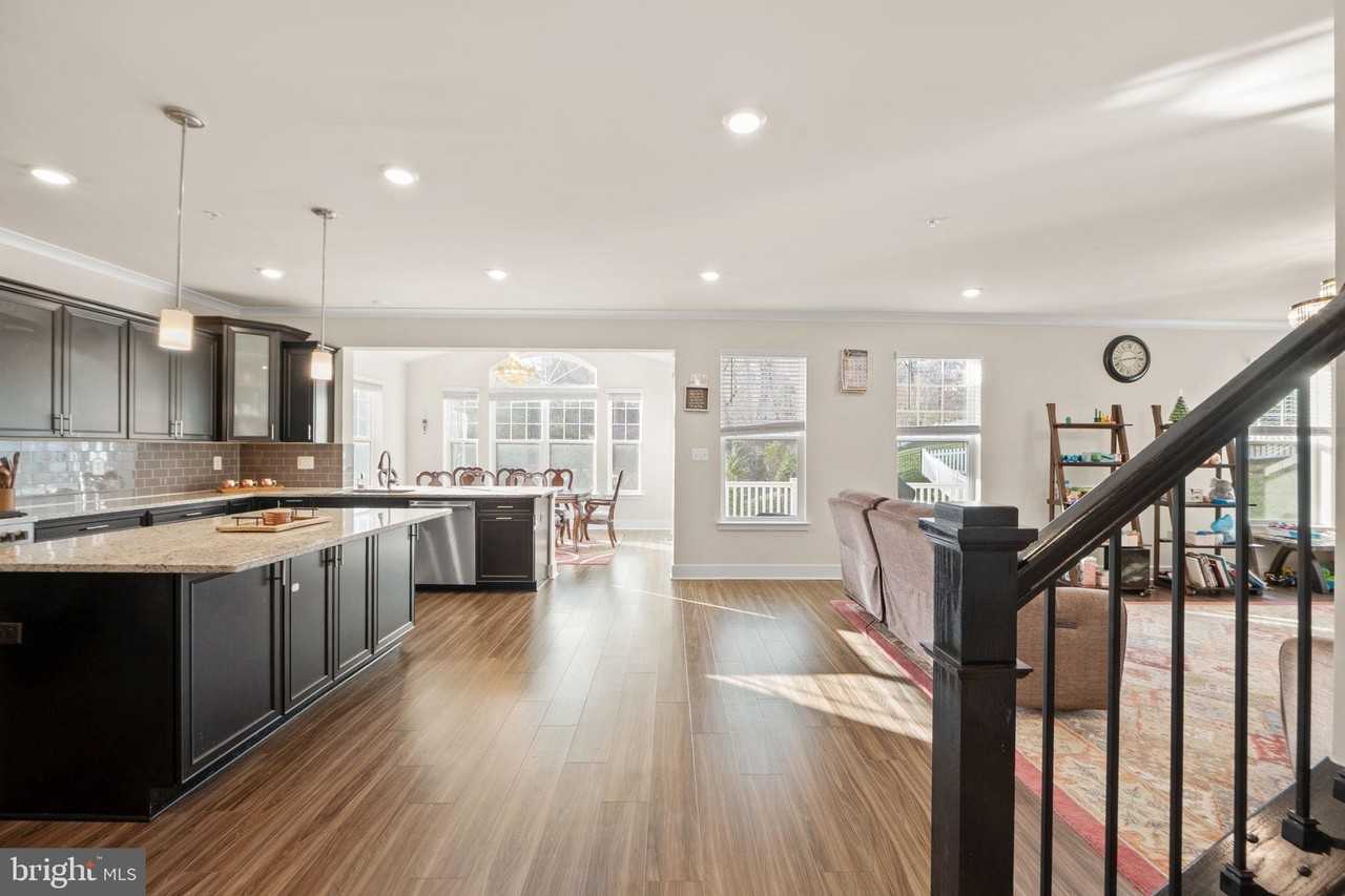 1281 Backbone Way - Photo 5 of 40