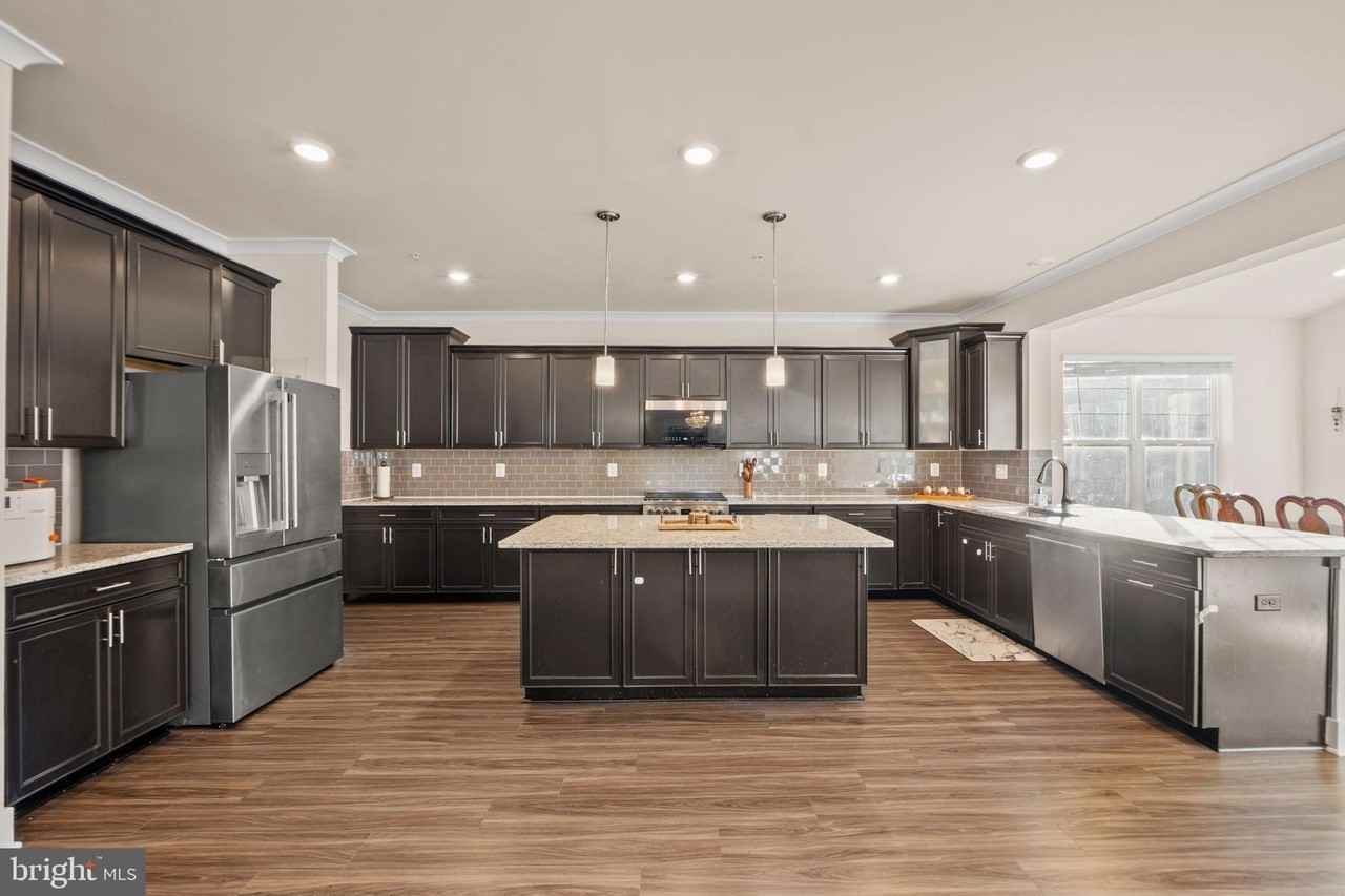 1281 Backbone Way - Photo 7 of 40