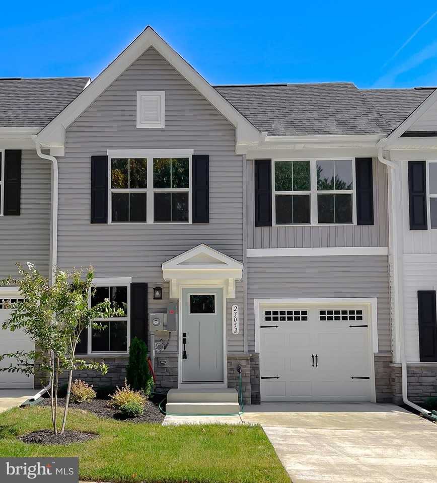 23052 Wetstone Lane #C - Photo 5 of 35