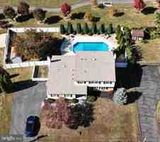 featured image of 8 Delaware Dr